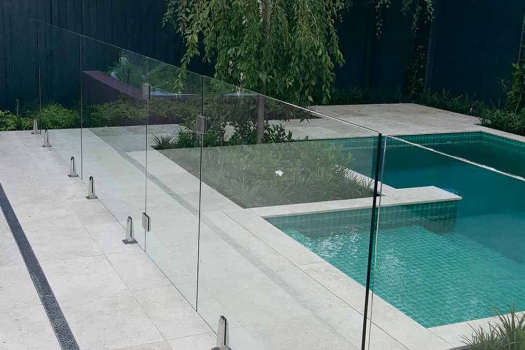 glass pool fences