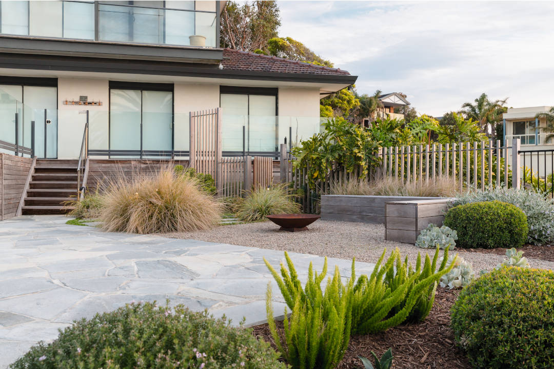 Yarrabee + Castlemaine Stone