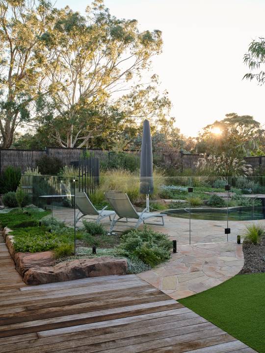 Yarrabee_&_Castlemaine Lounges