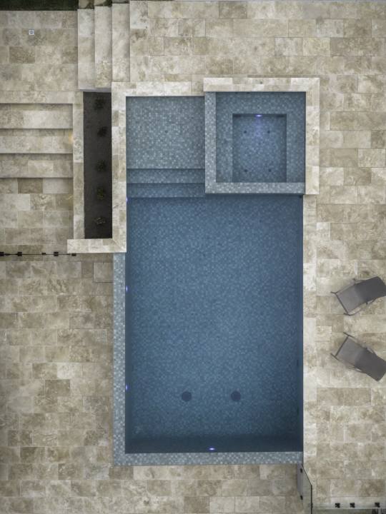 Personal_Pools Interior