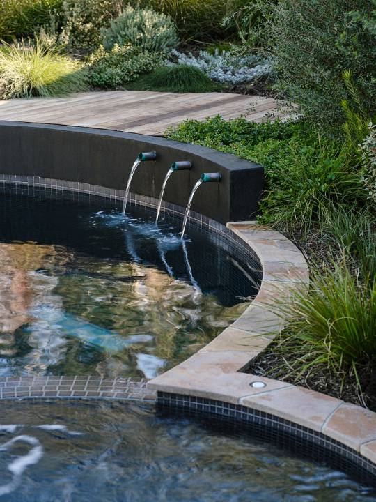 Yarrabee & Castlemaine Stone - Water Feature